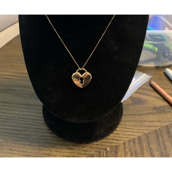 COPY - ON SALE - Lovely, 14K Heart with Keyhole Necklace - Picture 1 of 3